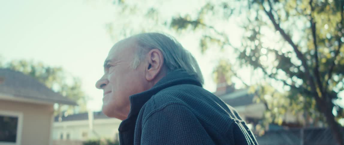 Side portrait of an elderly man outdoors
