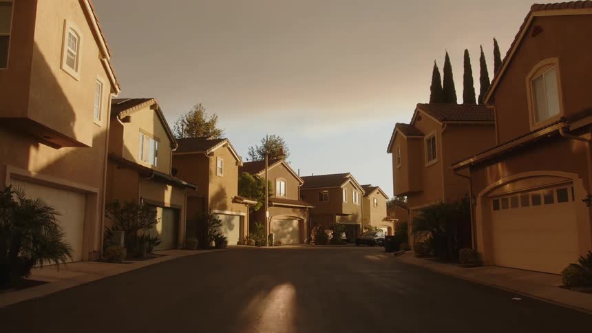 A quiet suburbian street