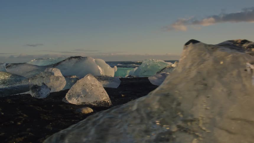 A clip of ice glaziers by the seashore