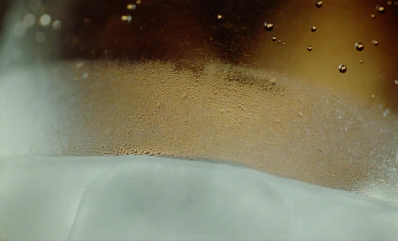 A transparent glass surface with several water vapor cuticles
