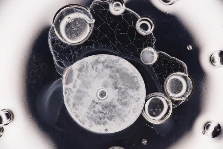 Extreme close up on abstract white molecules