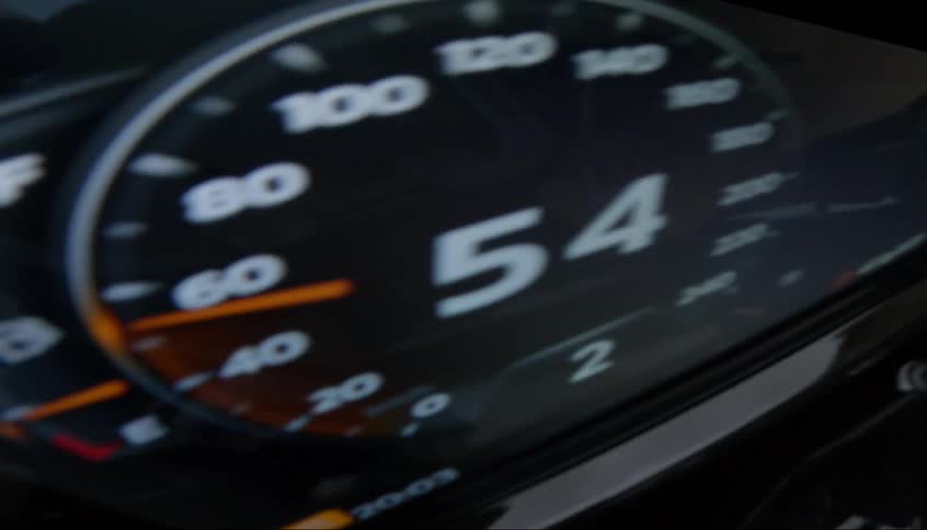 Motorcycle digital dashboard displays speed