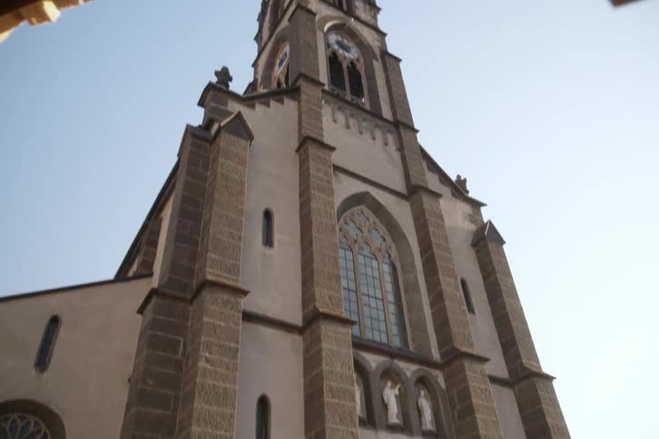 A clip of a church cathedral