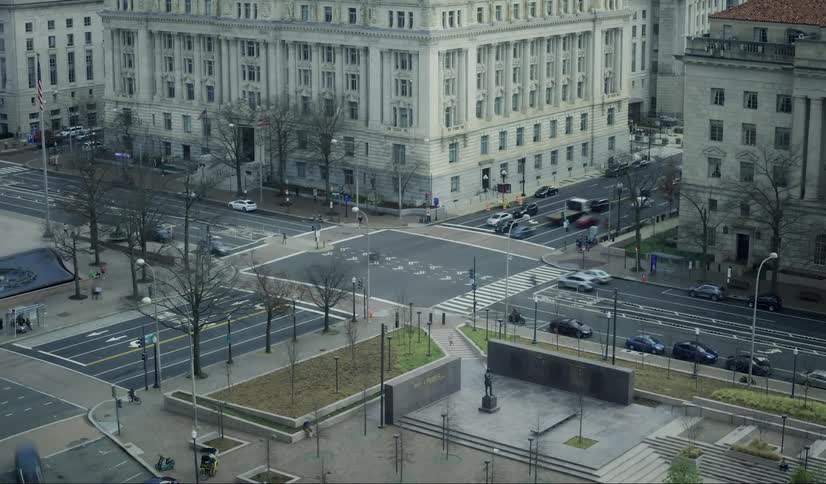 Streets with intersections in a metropolis with vehicle traffic