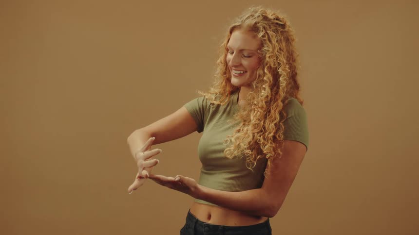 A footage of a lady model