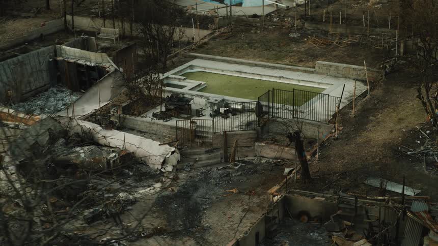 The homes in the neighborhood are burned down