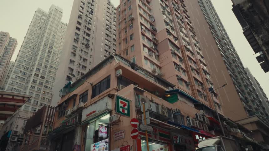 Convenience point between buildings in a metropolis