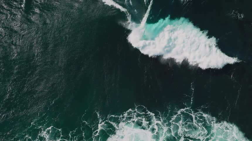 Waves of an ocean seen from above