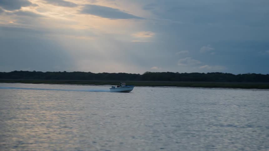 A footage of a speed boat in the sea