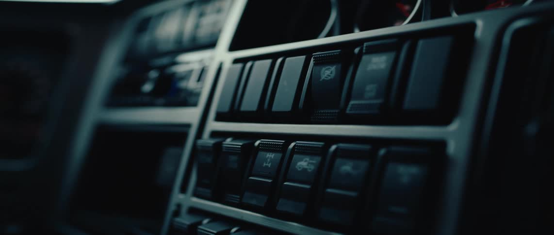 There are many buttons on the dashboard