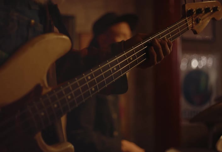 A band is playing in the club