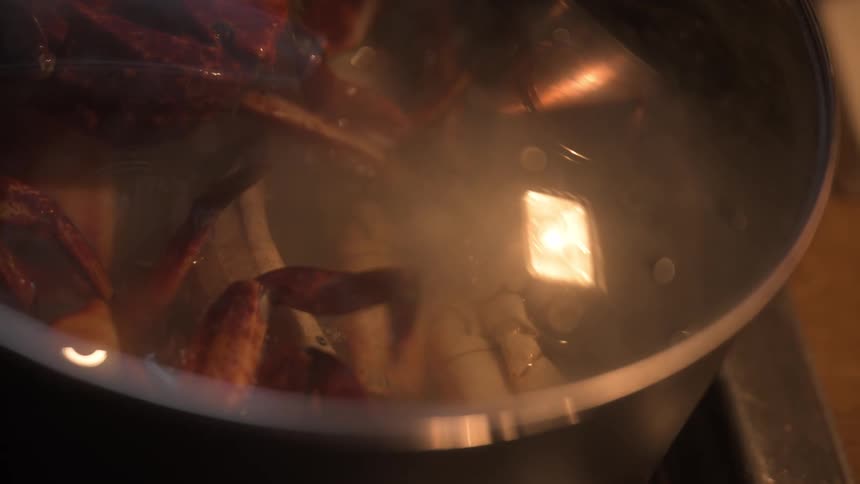 Crab being cooked in the pan
