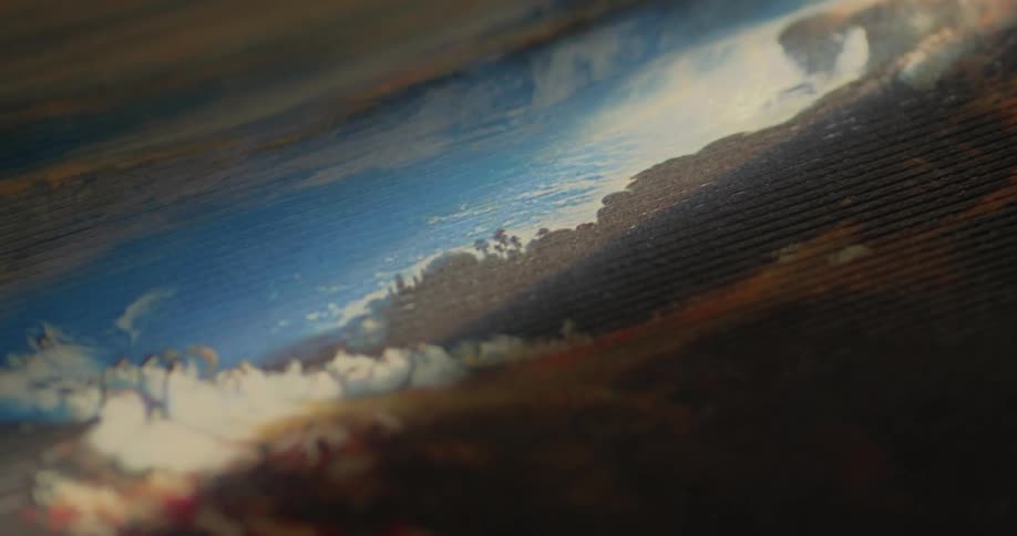 Reflection of light on a painting