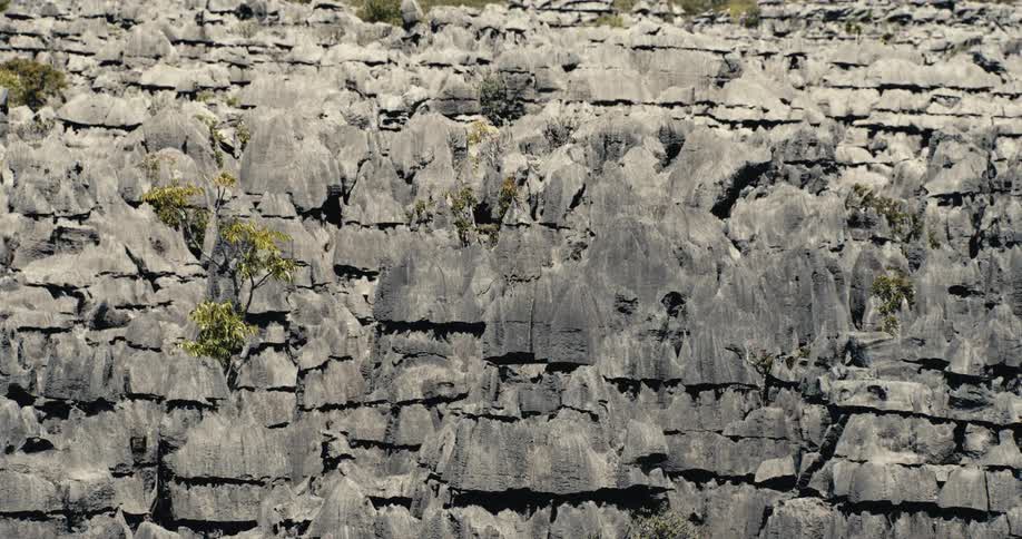 Rocky and mountainous wall
