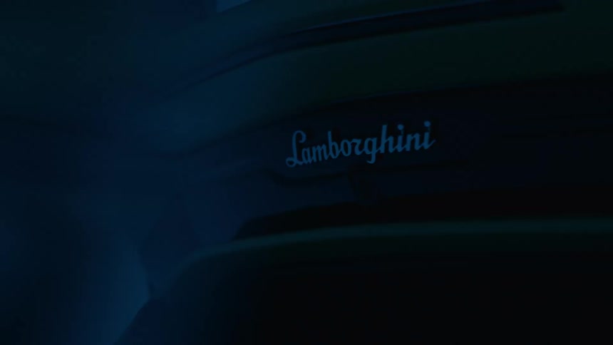Details of the rear of a lamborghini