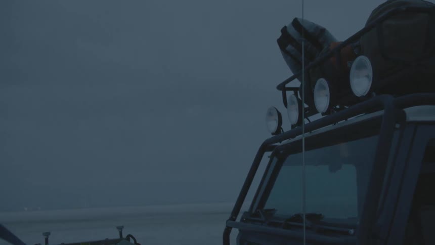 The top lights of a jeep turning on