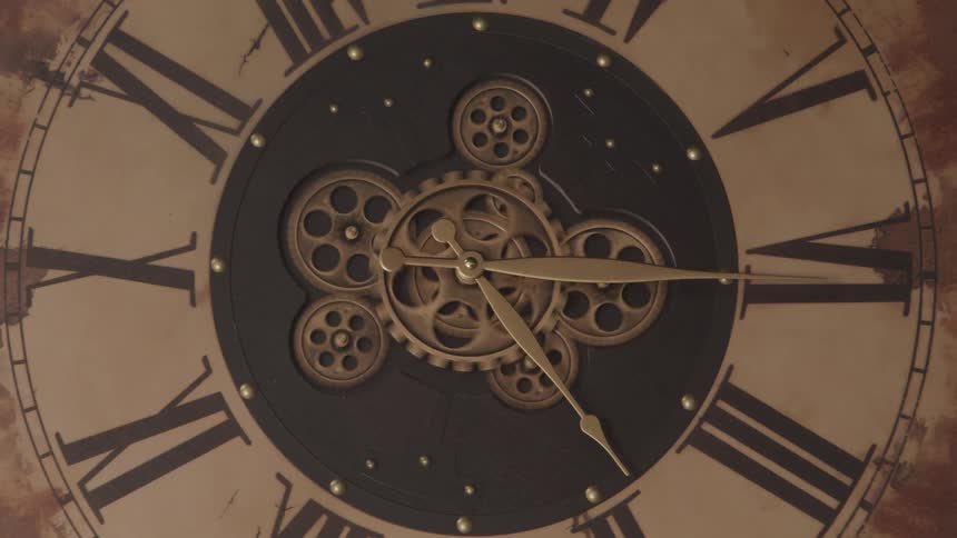 Classic and manual hands watch in action