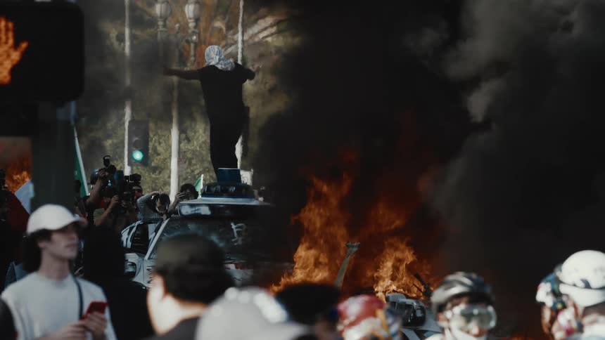Rioters are burning and smashing cars