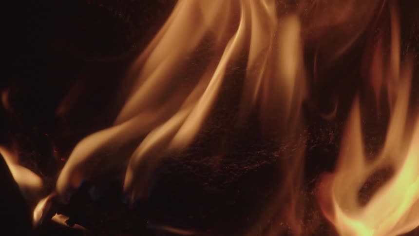 Flame covers the meat and turned it black