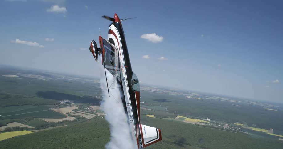 Single engine aircraft in nose up position during maneuver