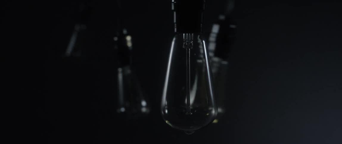 A light bulb pendulum