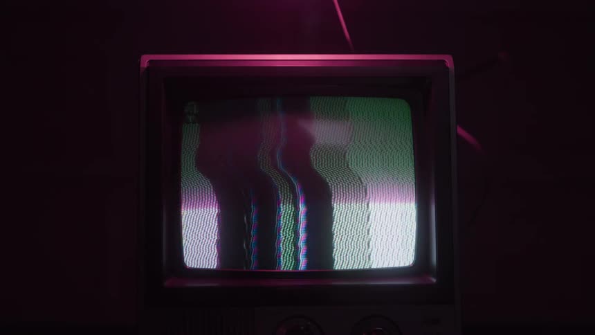 Vintage tv with no signal