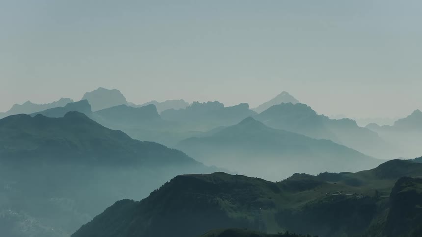 A mountain range in the mist