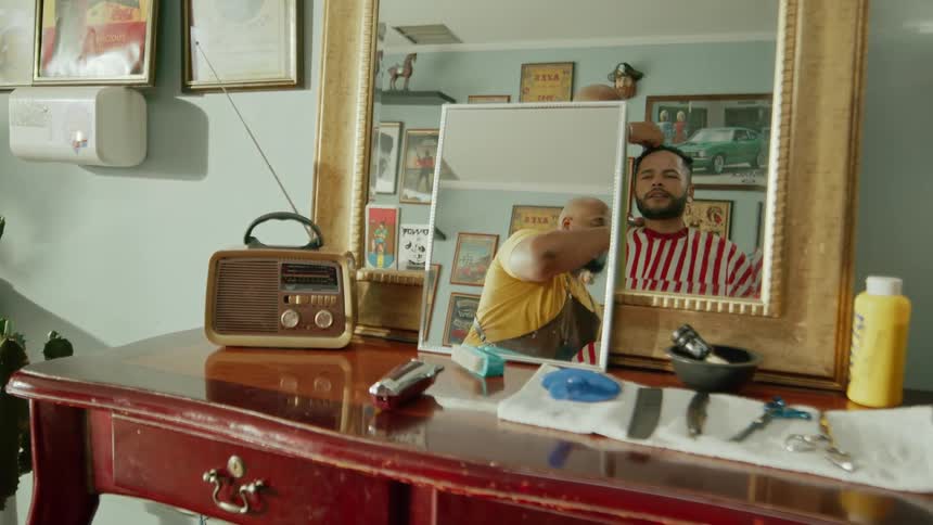 Barber cutting a customers hair