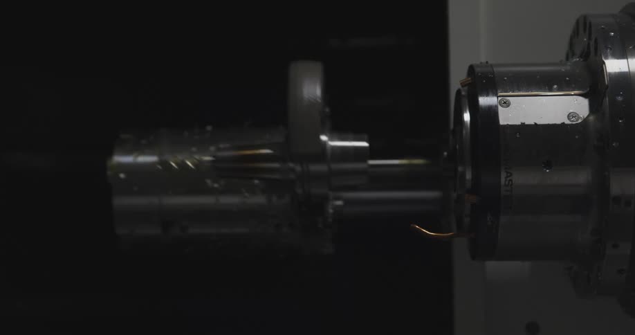 The bit is changed on the machining tool