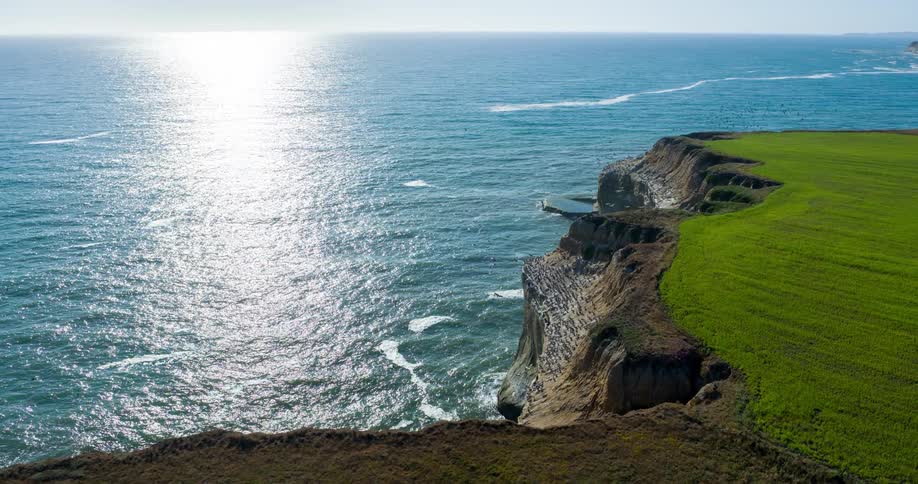 A panoramic view of the ocean