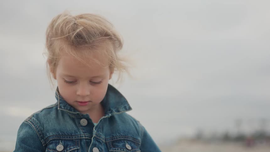 A footage of a kid playing