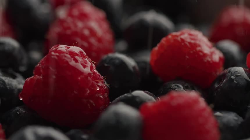 Water is sprinkling on the fruit