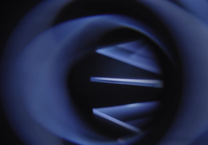Panes spin around in a cylinder