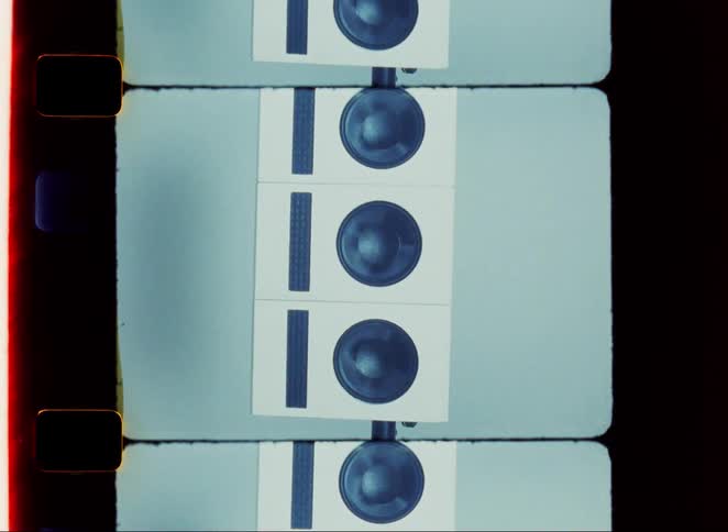 Vertical traffic light