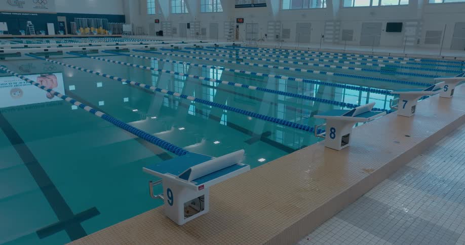 The pool has no people in it