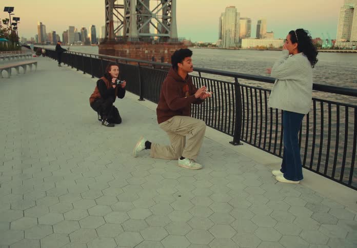 A man is filmed proposing to his girlfriend