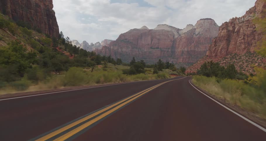 The long road runs through the national park