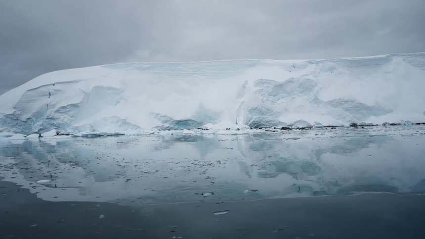 A view of some ice in the arctic