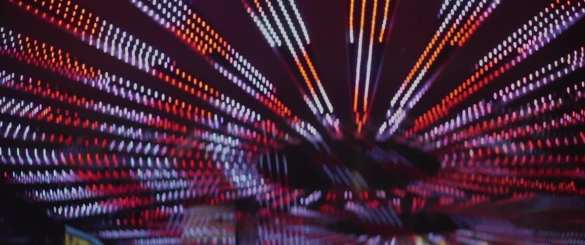 Red and white lights flash