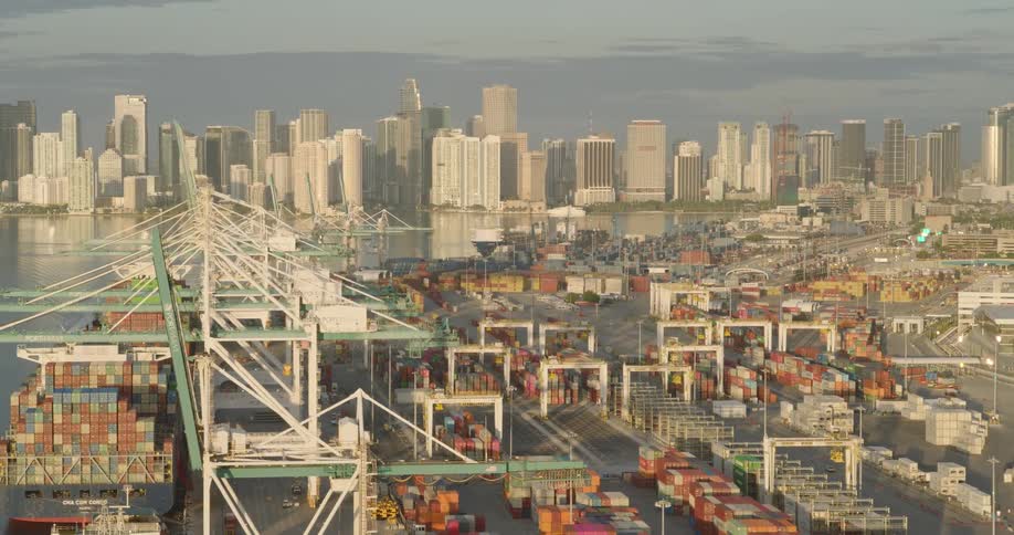 The harbor is full of storage containers