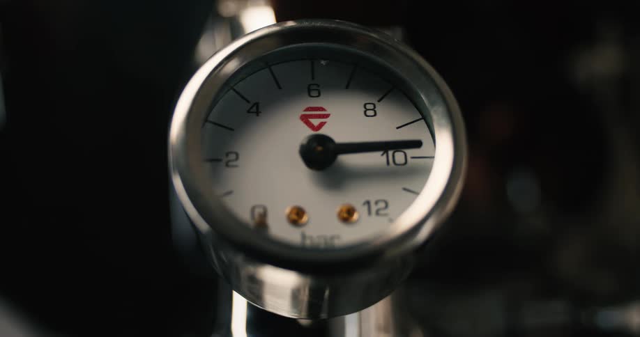Circular gauge display in metal