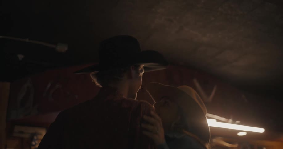 The couple are dancing in the bar
