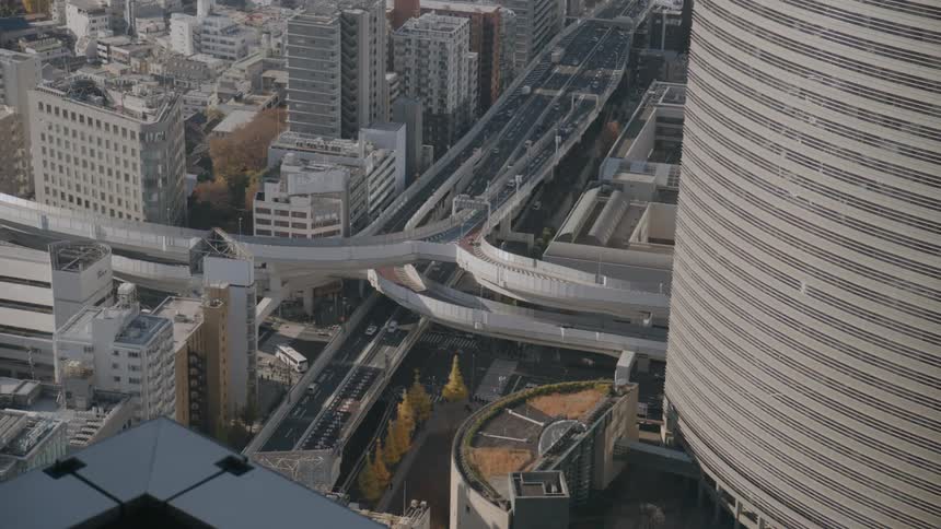 Vehicles traveling on highways in a metropolis