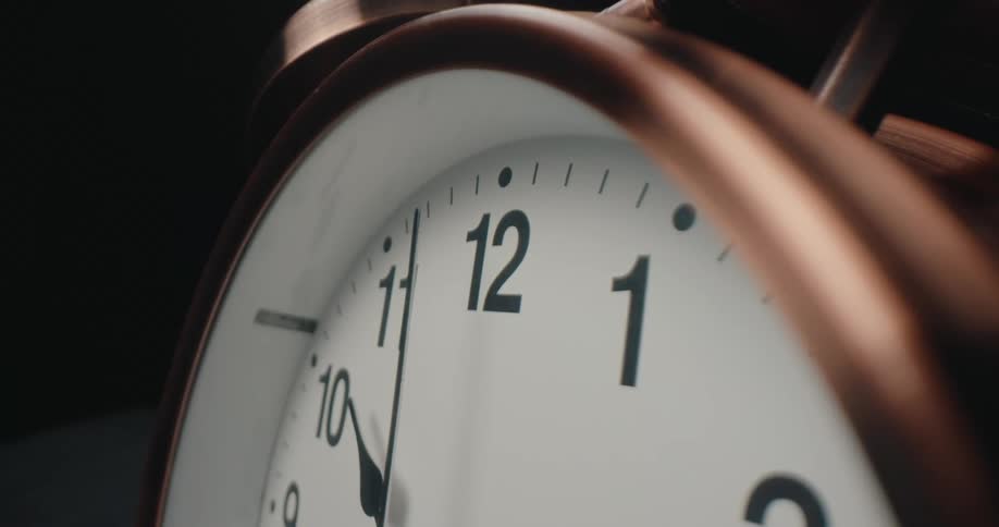 Analog clock with coppertoned frame