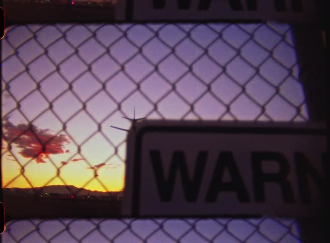 A plane coming in for a landing at an airport