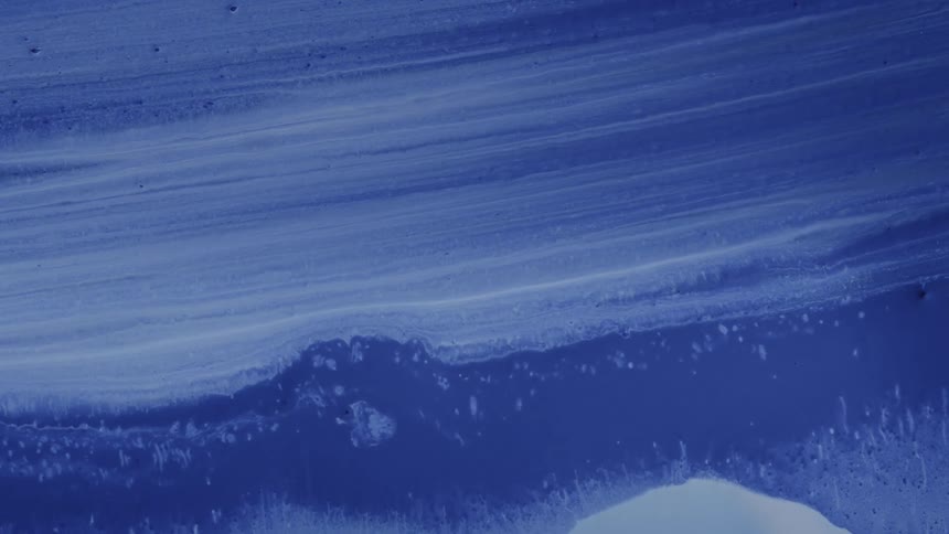 Dark layer expands between narrow streaks and a pale layer in a mixture