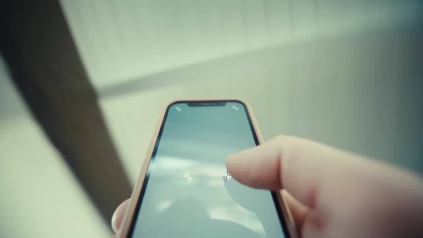 Spinning while scrolling on the phone