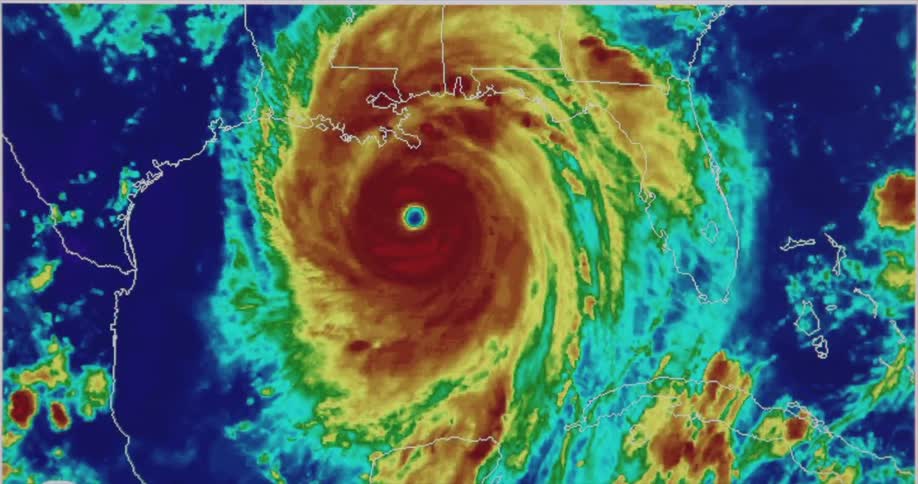 Weather radar shows a hurricane moving from the gulf of mexico and onto the shore