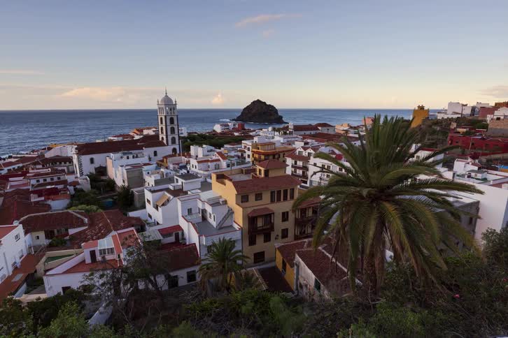 A beautiful timelapse of the historic seaside town of Garachico in Tenerife, as soft light moves across the white buildings and the Atlantic Ocean