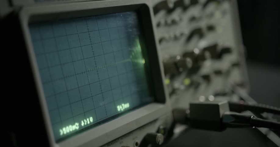 Piece of medical equipment flashes lines on a screen'